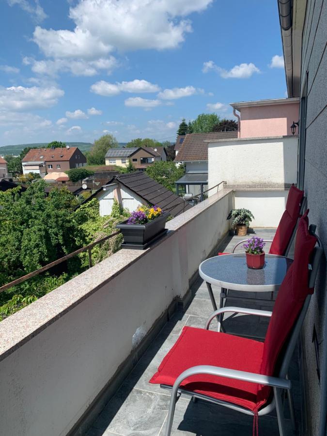 Moderne Ferienwohnung Mit Balkon Im Schoenen Saarland Dillingen an der Saar Eksteriør bilde